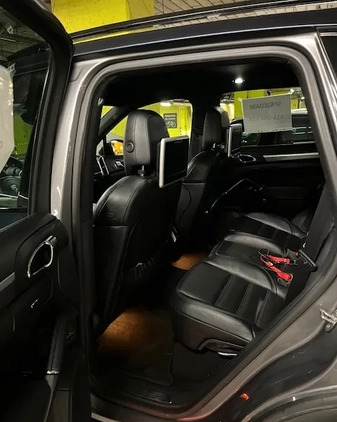 Porsche Cayenne cena 112500 przebieg: 212500, rok produkcji 2013 z Bytom małe 137